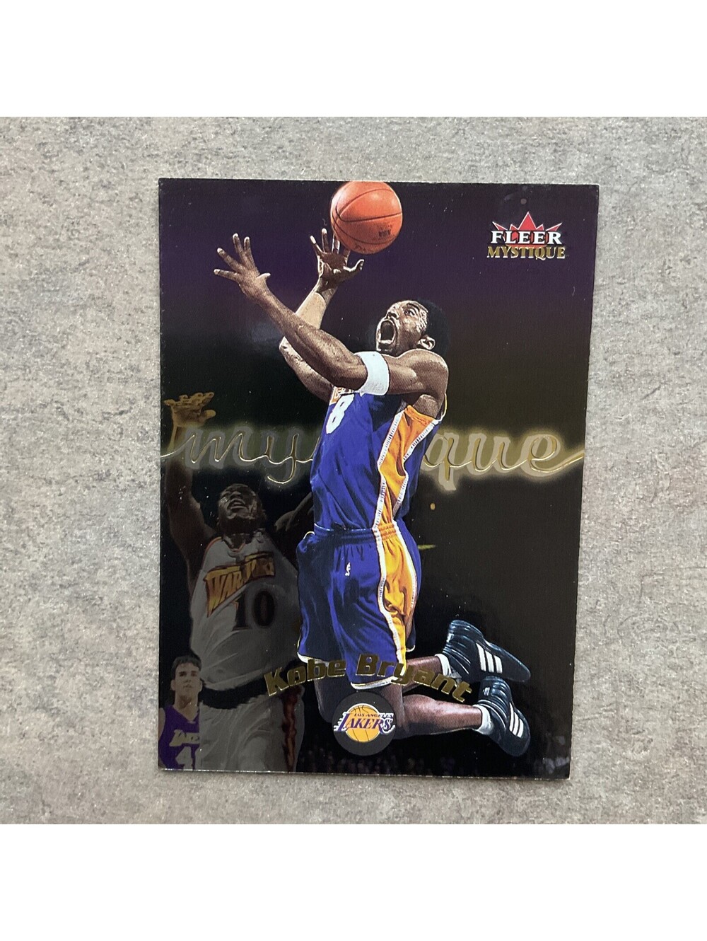 2000-01 Fleer Mystique Kobe Bryant Card #30 LA Lakers Legend HOF Black Mamba